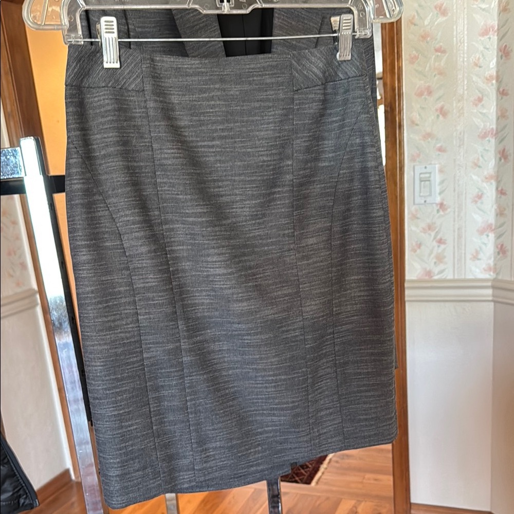 Classiques Entier Gray Pencil Skirt Knee-Length Cocktail and Matching Blazer
